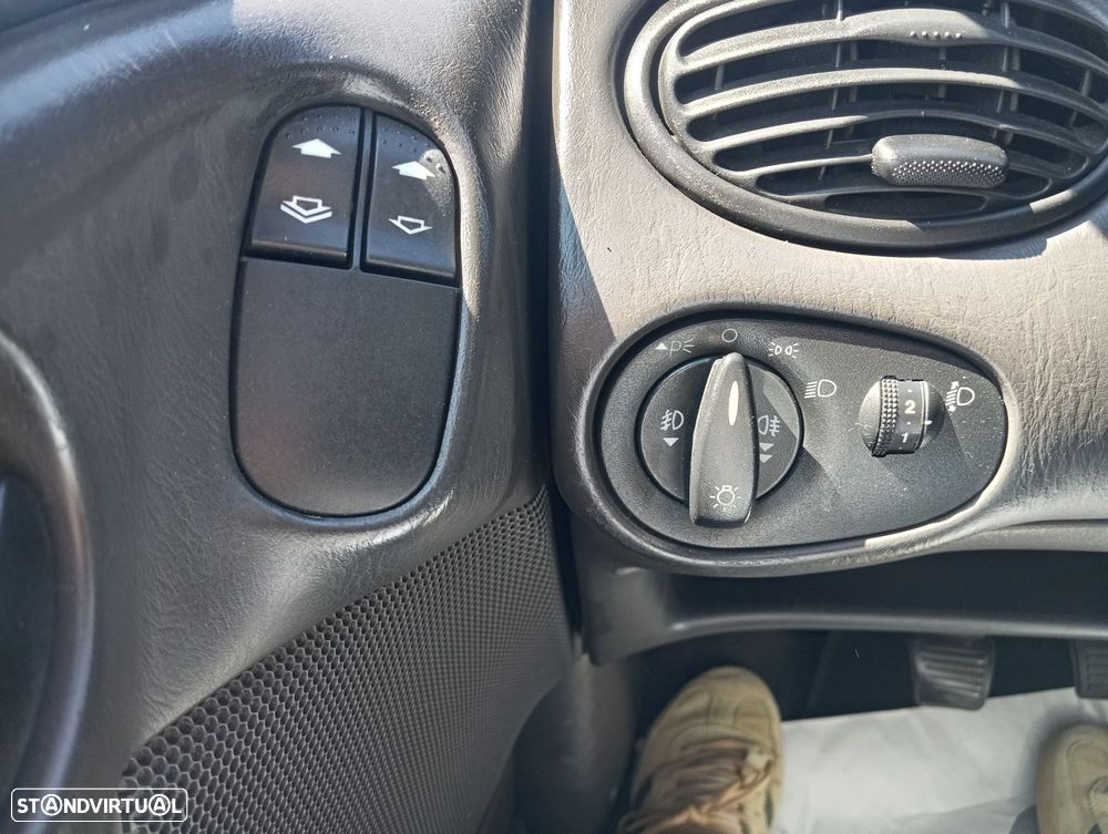 Ford Focus 1.4 Trend - 10