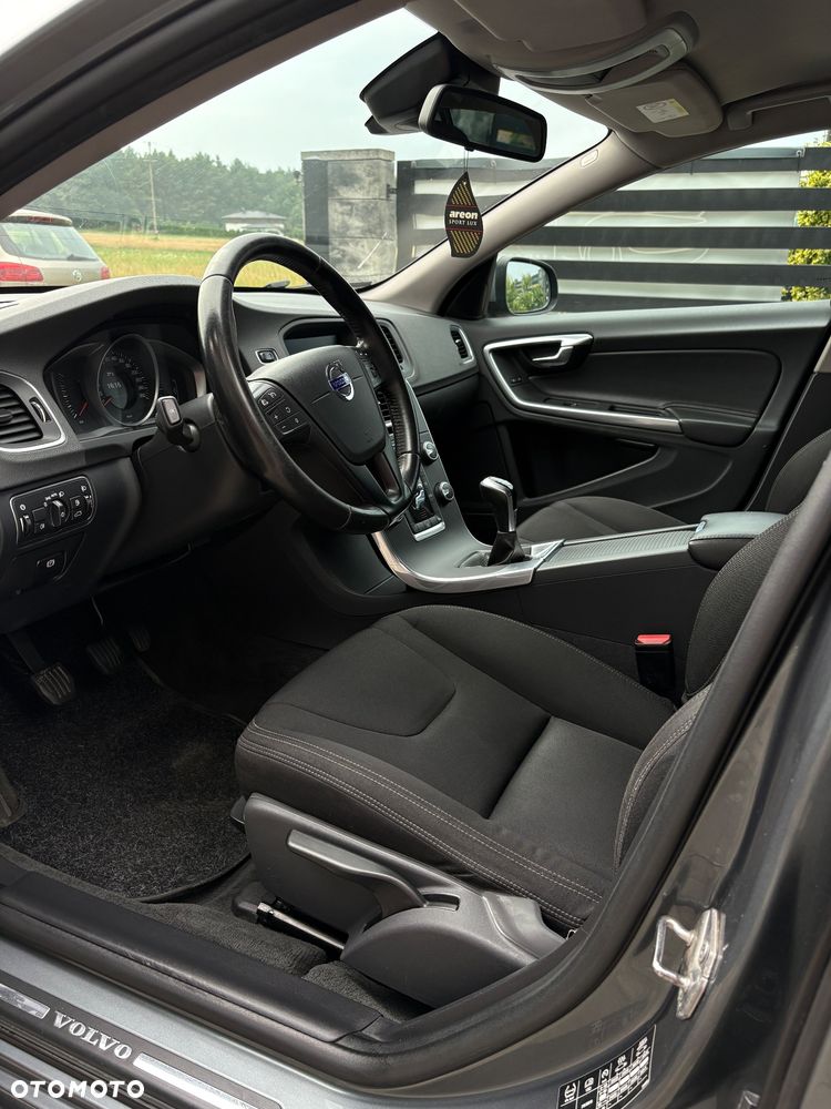 Volvo V60 D2 Drive-E Momentum - 15