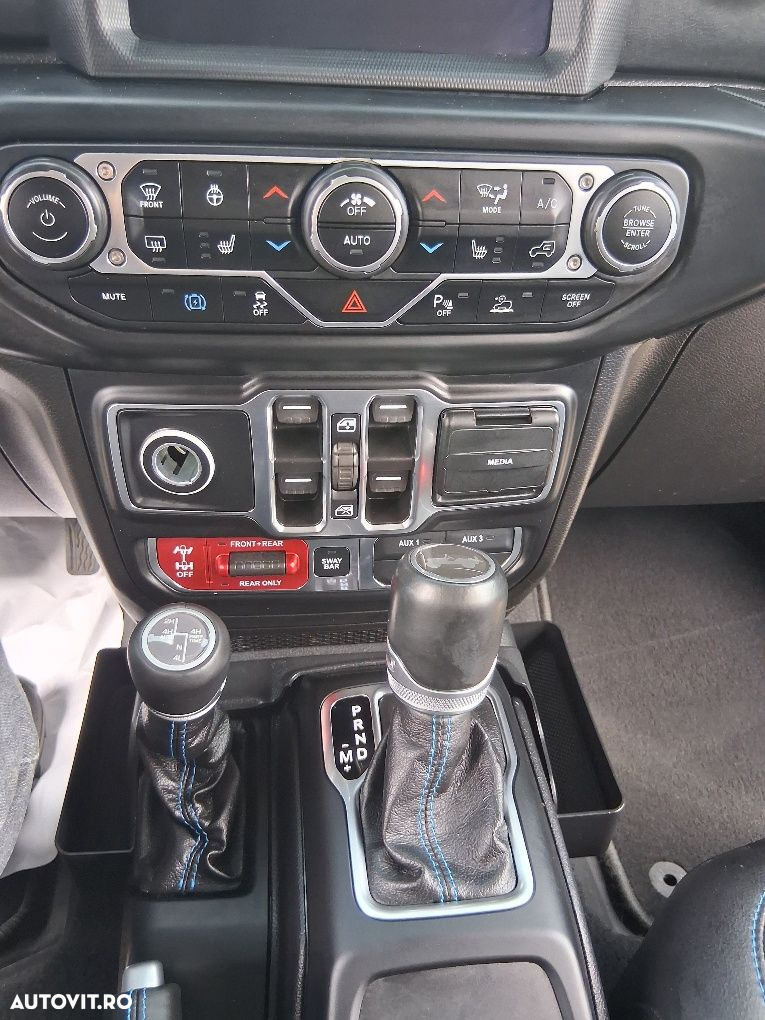 Jeep Wrangler - 14
