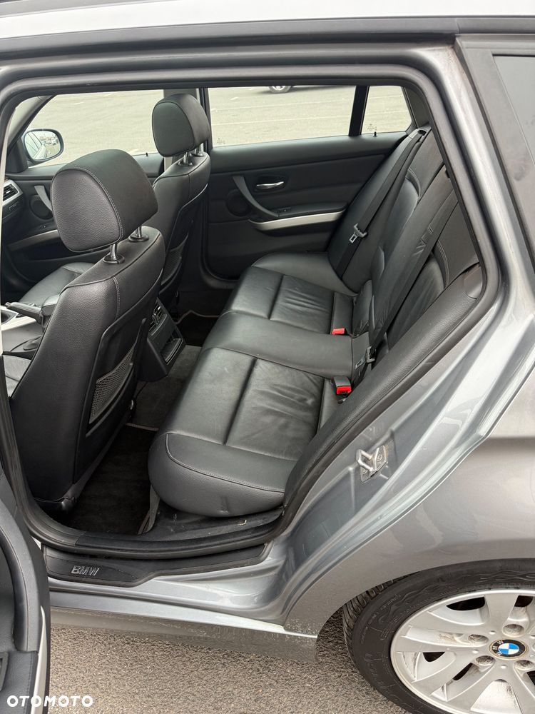BMW Seria 3 318i - 7