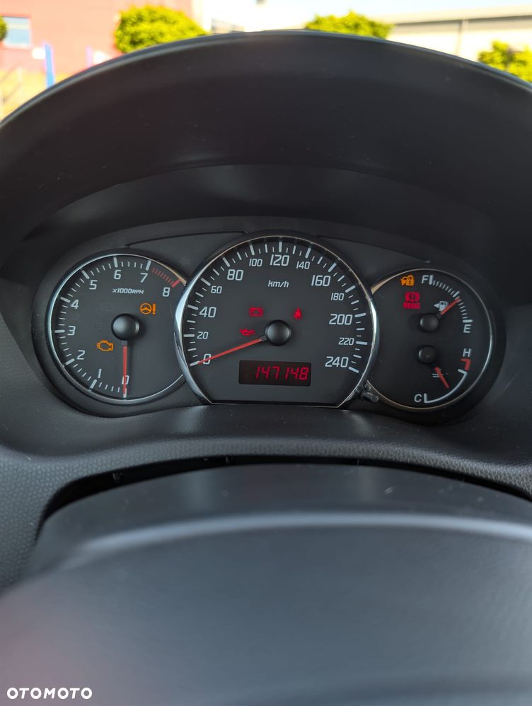 Suzuki Swift - 8