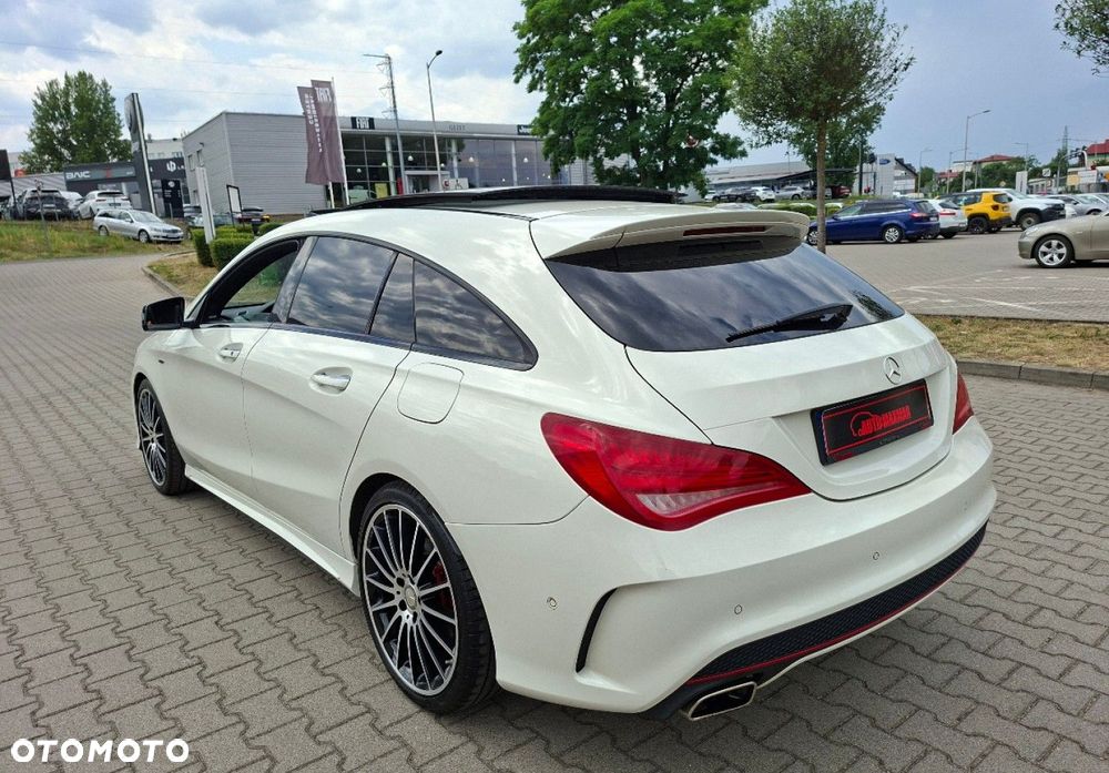 Mercedes-Benz CLA - 12