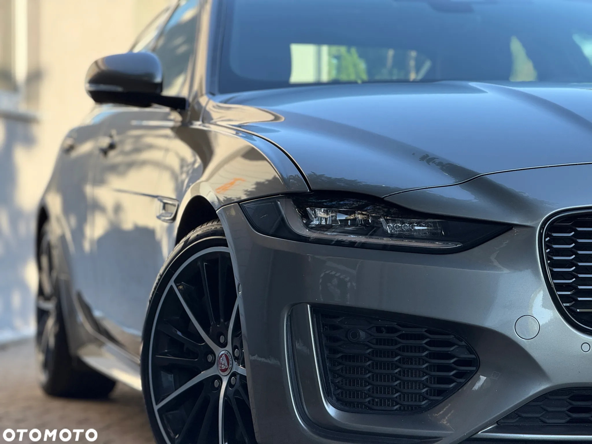 Jaguar XE 2.0 P250 R-Dynamic Black - 22