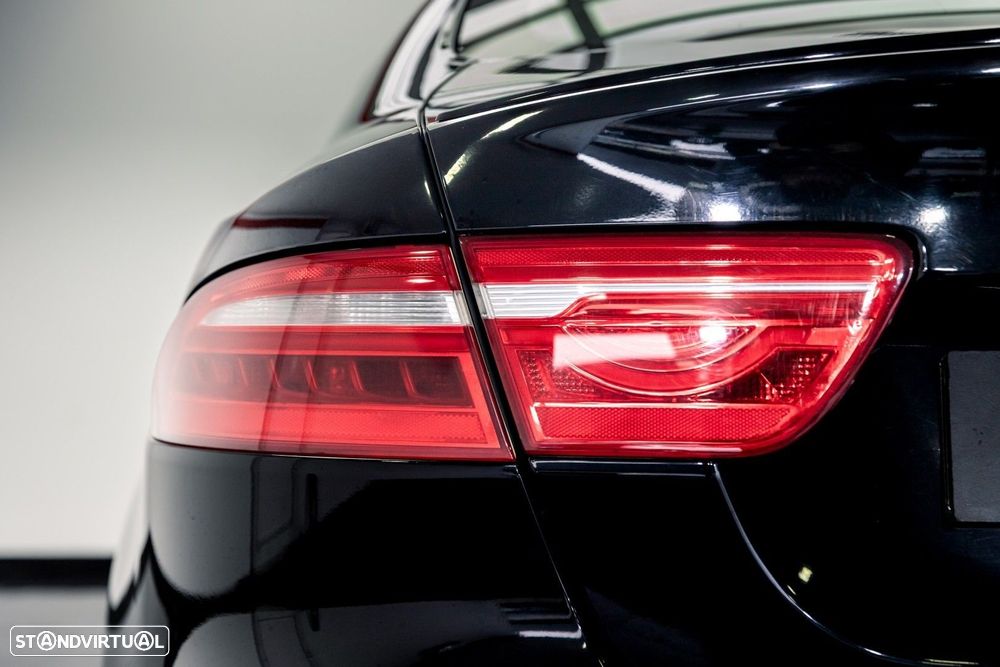Jaguar XE 2.0 D R-Sport Aut. - 10
