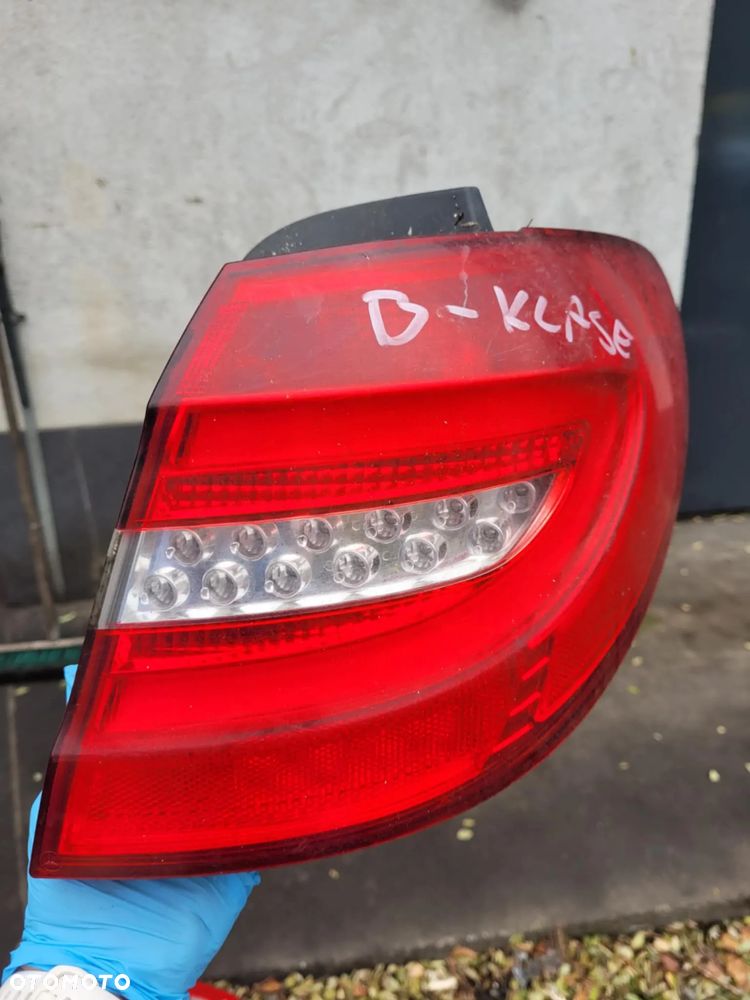 Lampy tylne Mercedes W246 - 1