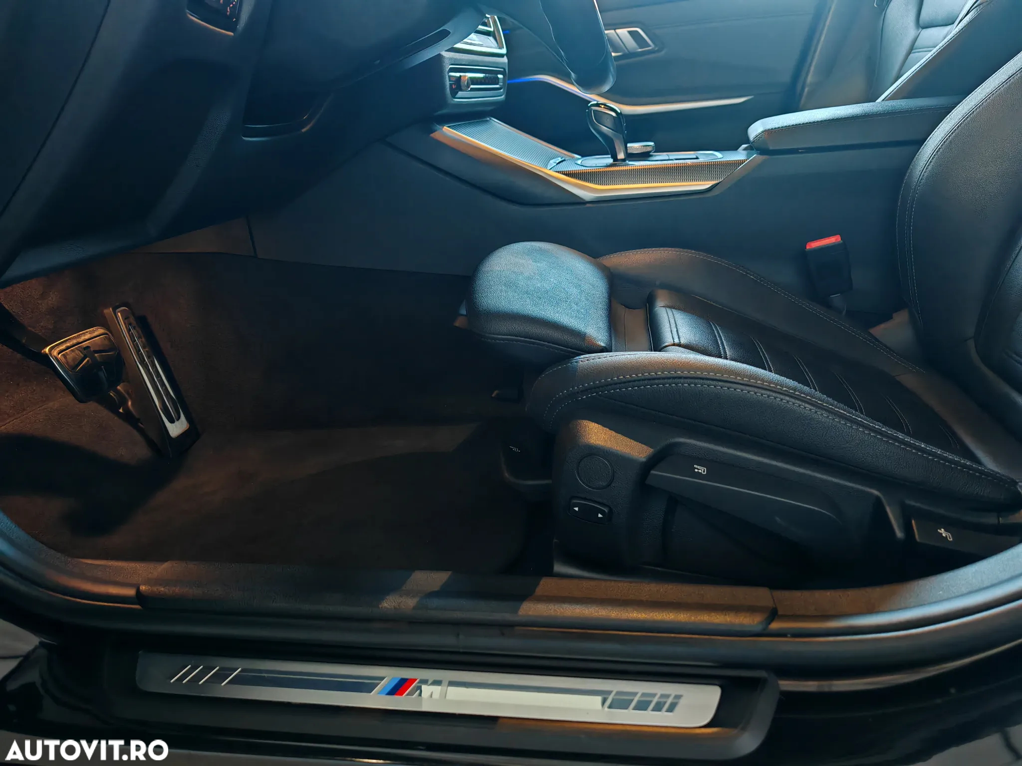 BMW Seria 3 320i Aut. M Sport - 21