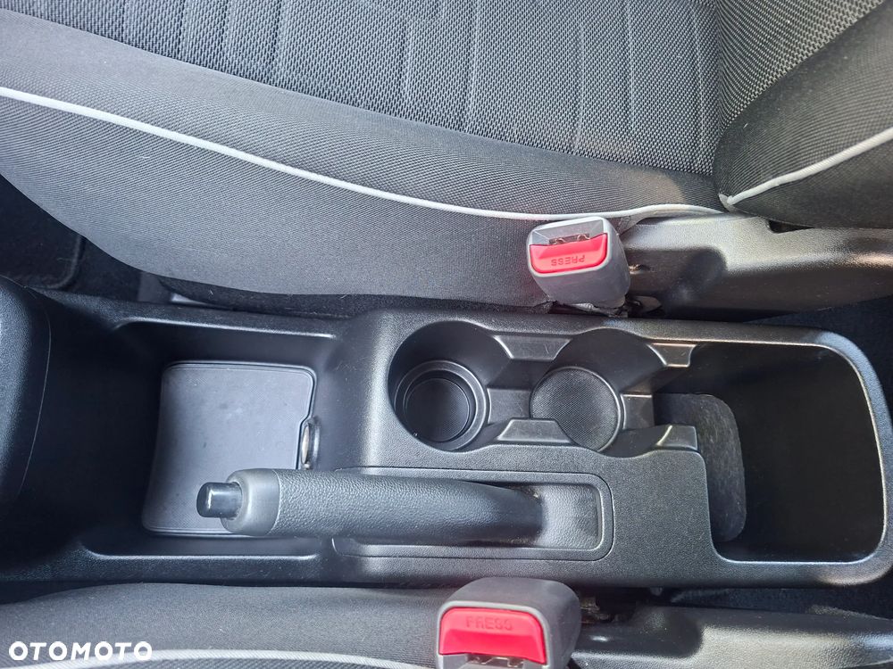 Kia Venga 1.6 L - 21
