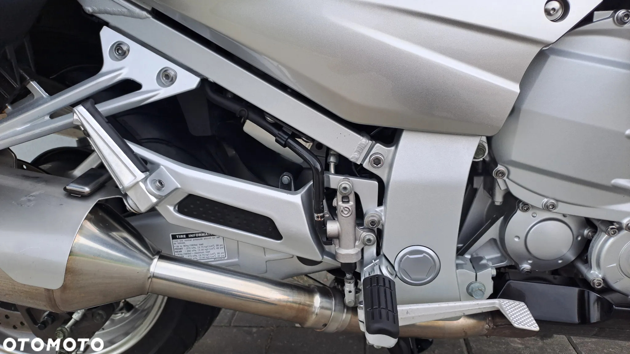 Yamaha FJR - 21