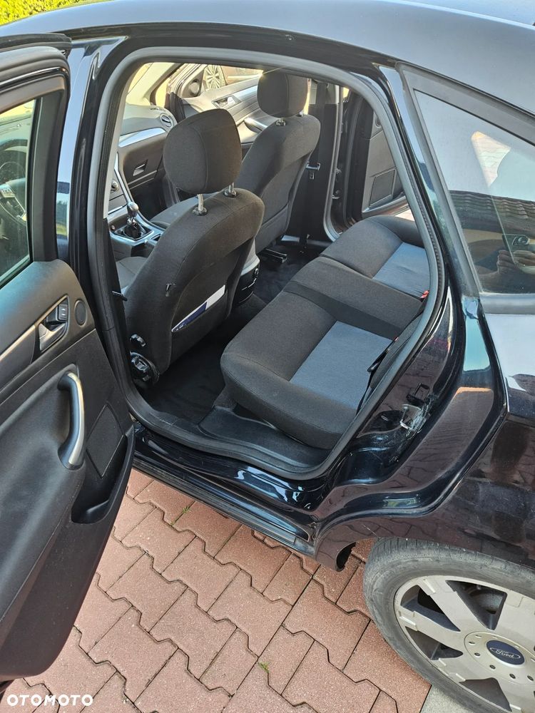 Ford Mondeo 2.0 TDCi Titanium - 8