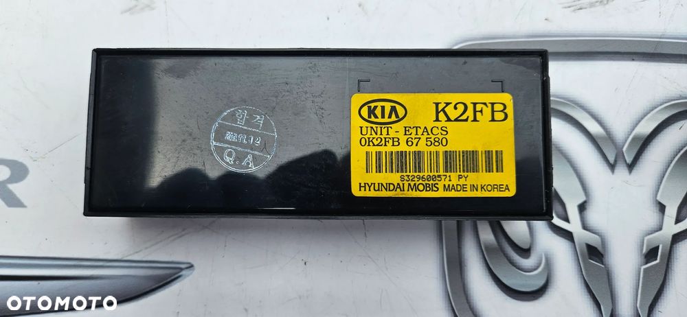 Kia Carens I 1.8 Zestaw startowy do odpalenia auta komputer licznik zegary stacyjka skrzybka bsi  39110-2Y500 - 2
