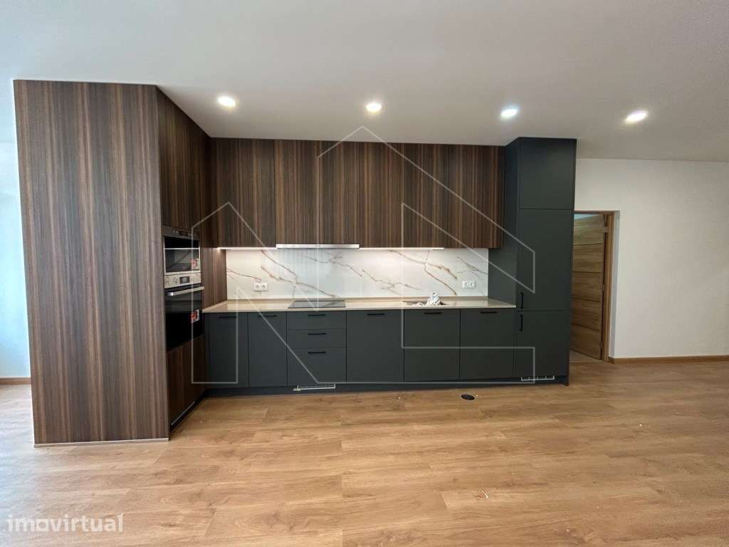 Excelente Apartamento T2+1 Remodelado em Santa Joana - Aveiro - Grande imagem: 2/16