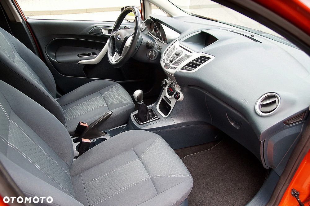 Ford Fiesta 1.25 Titanium - 19