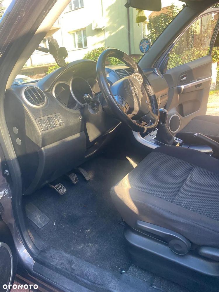 Suzuki Grand Vitara 2.4 De Luxe - 5