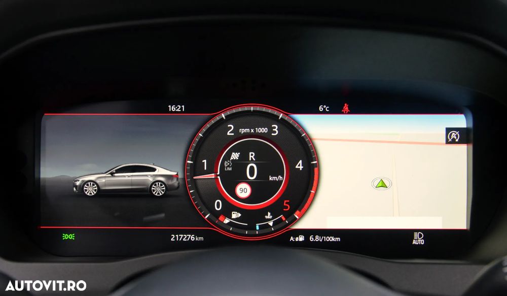 Jaguar XE 2.0 AWD R-Sport - 23