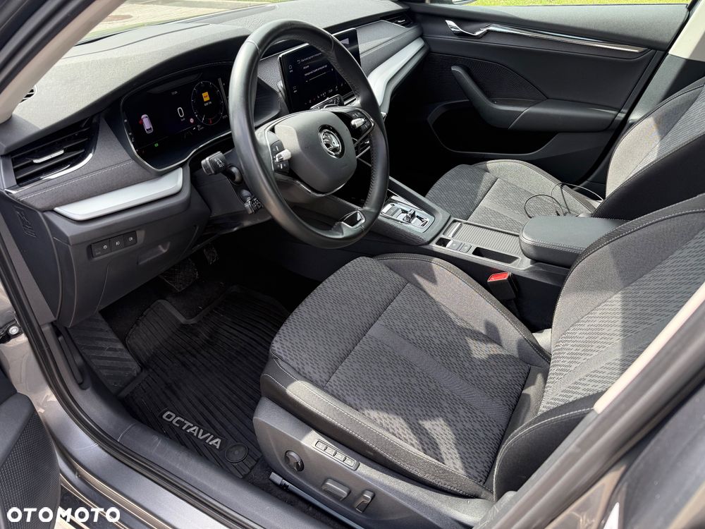 Skoda Octavia 2.0 TDI SCR Style DSG - 11