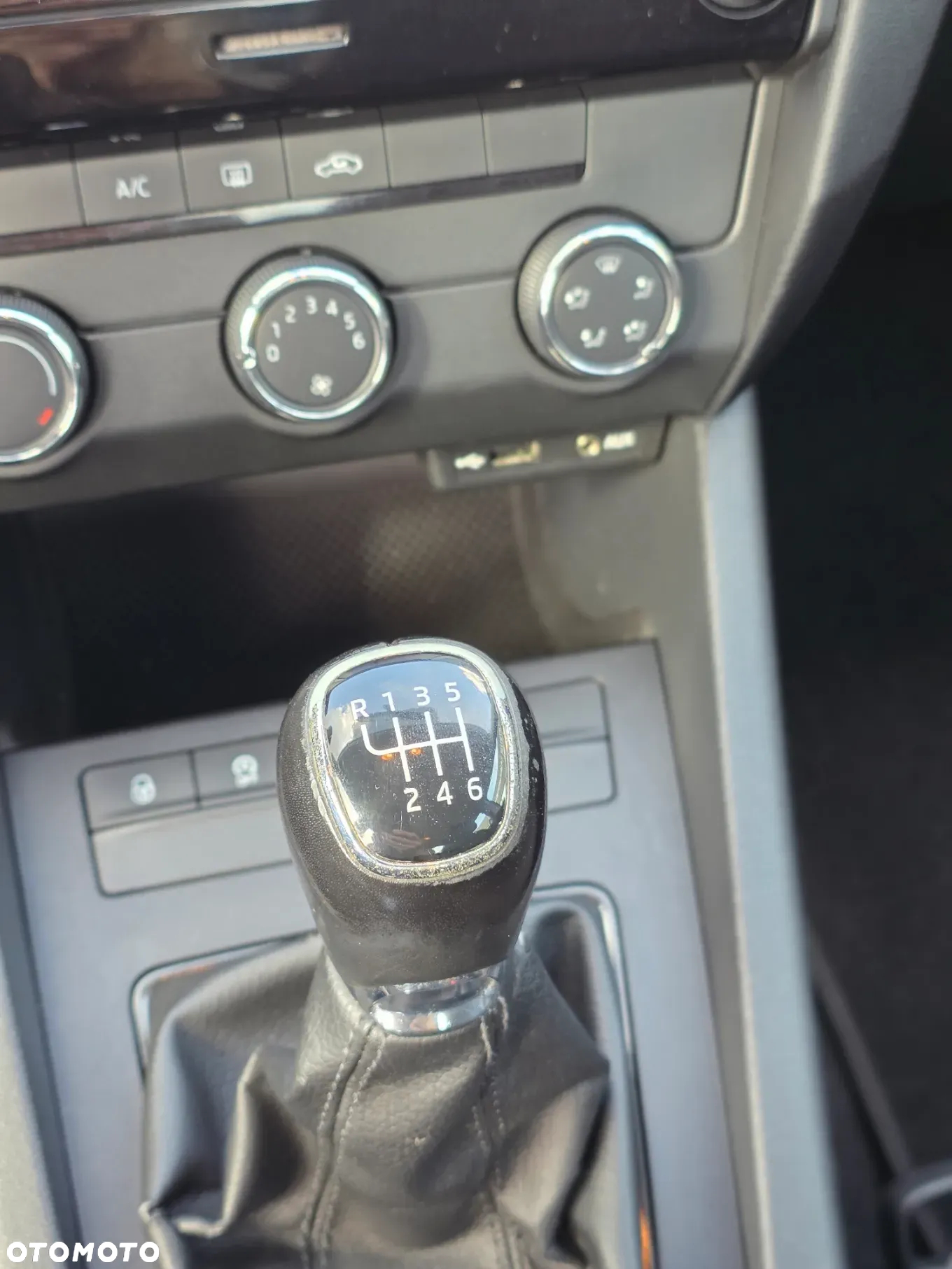 Skoda Octavia 1.4 TSI Ambition - 29