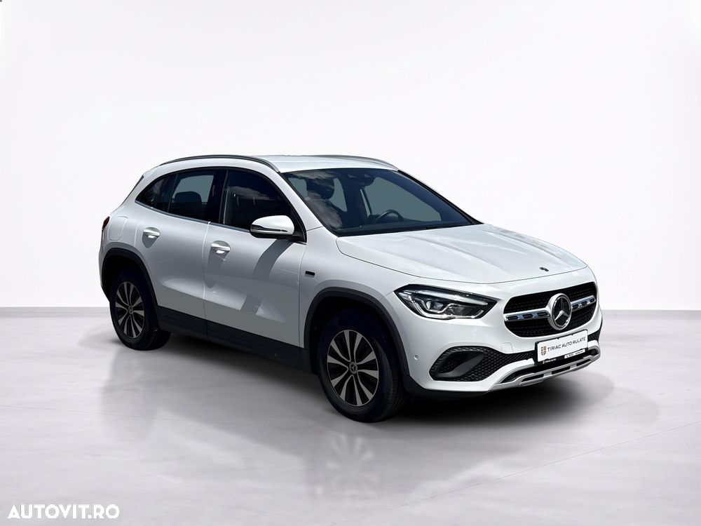 Mercedes-Benz GLA 250 e - 8