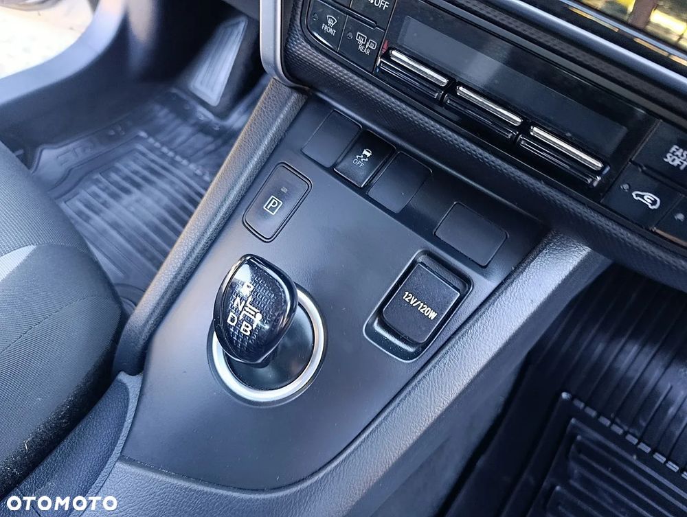 Toyota Auris Hybrid 135 Comfort - 17