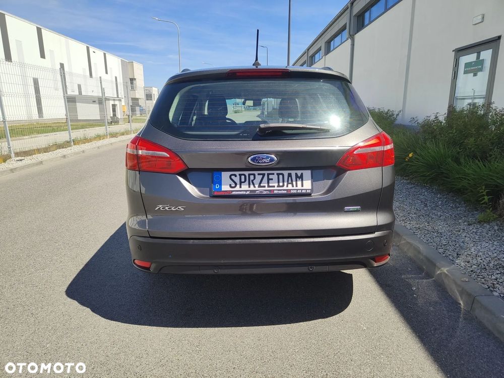 Ford Focus 1.0 EcoBoost Titanium - 5