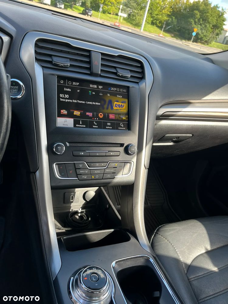 Ford Fusion - 14