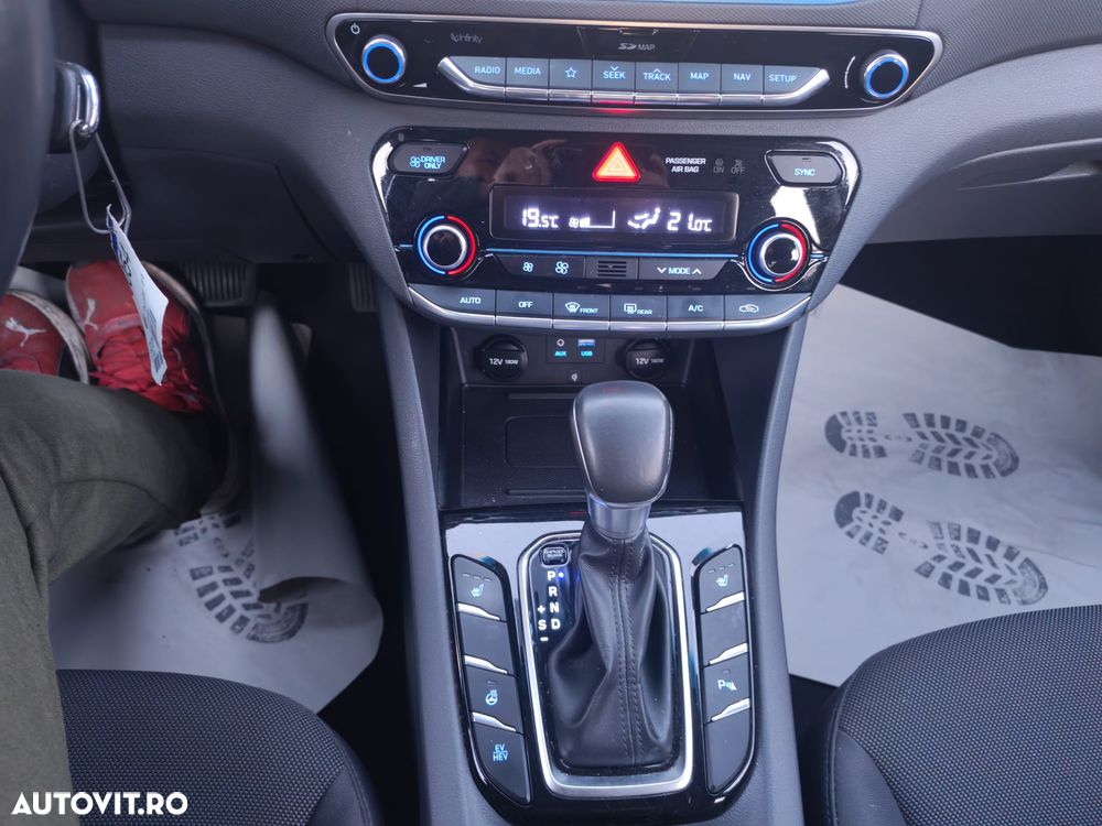 Hyundai IONIQ 1.6 GDI Advantage - 9