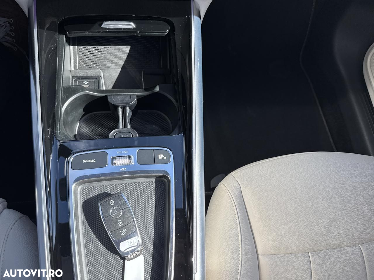 Mercedes-Benz GLA 250 e - 24
