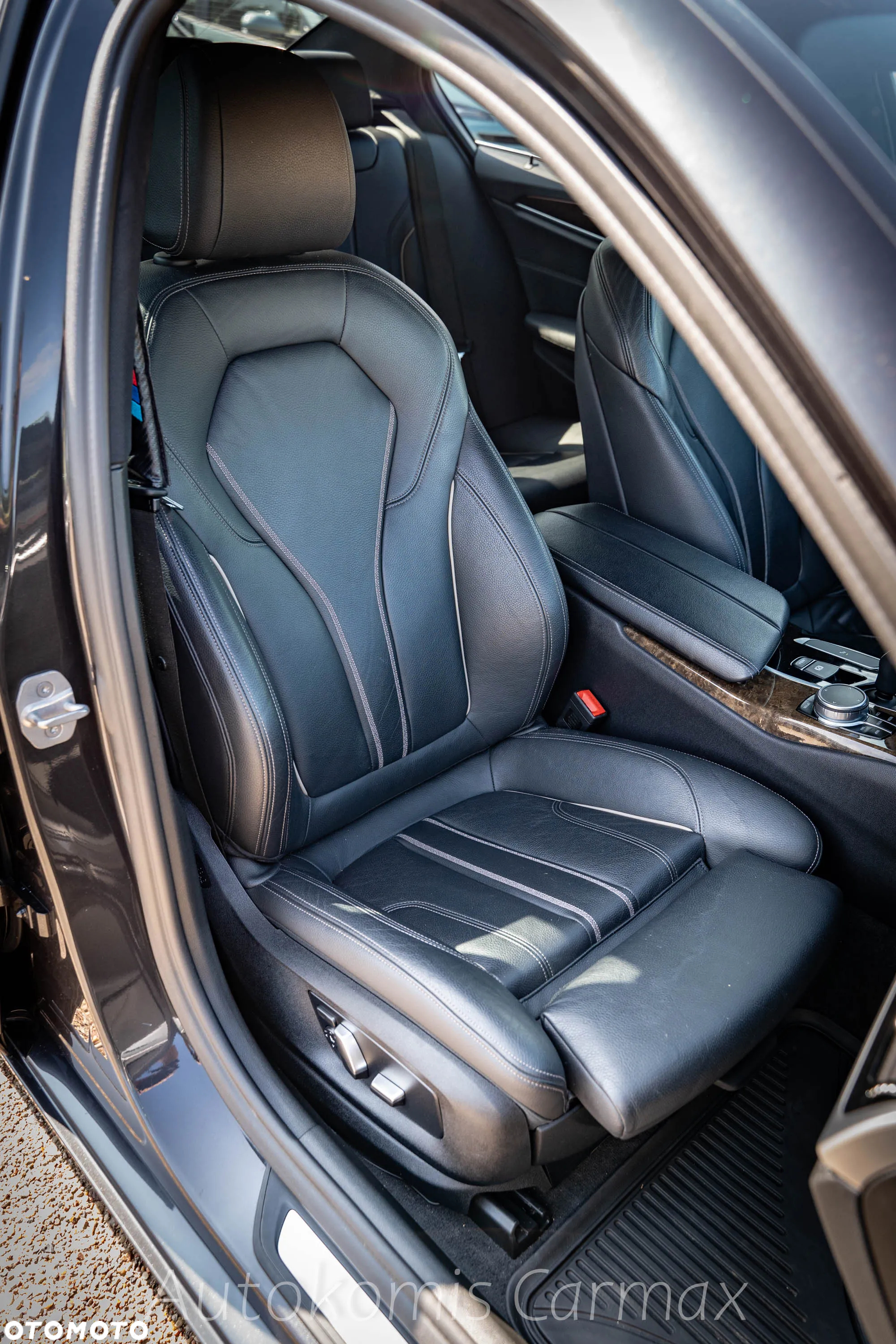 BMW Seria 5 540i xDrive - 21