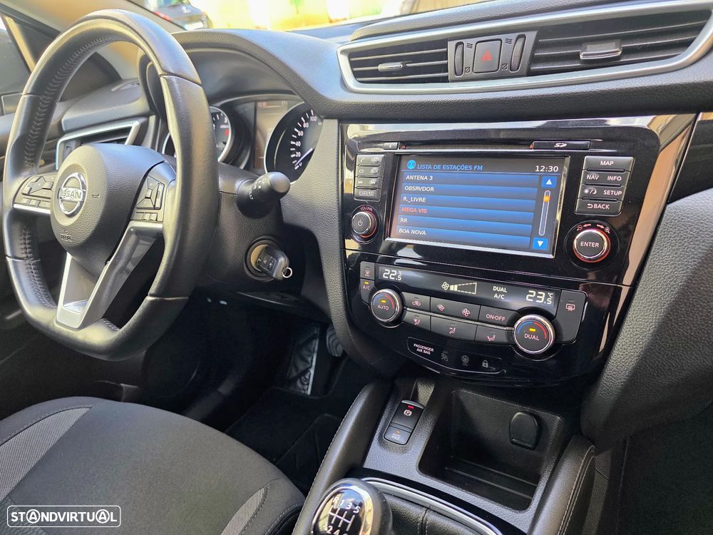 Nissan Qashqai 1.5 dCi N-Connecta - 41