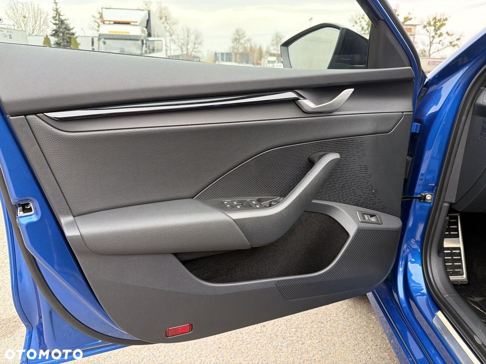 Skoda Octavia 1.5 TSI mHEV Sportline DSG - 10