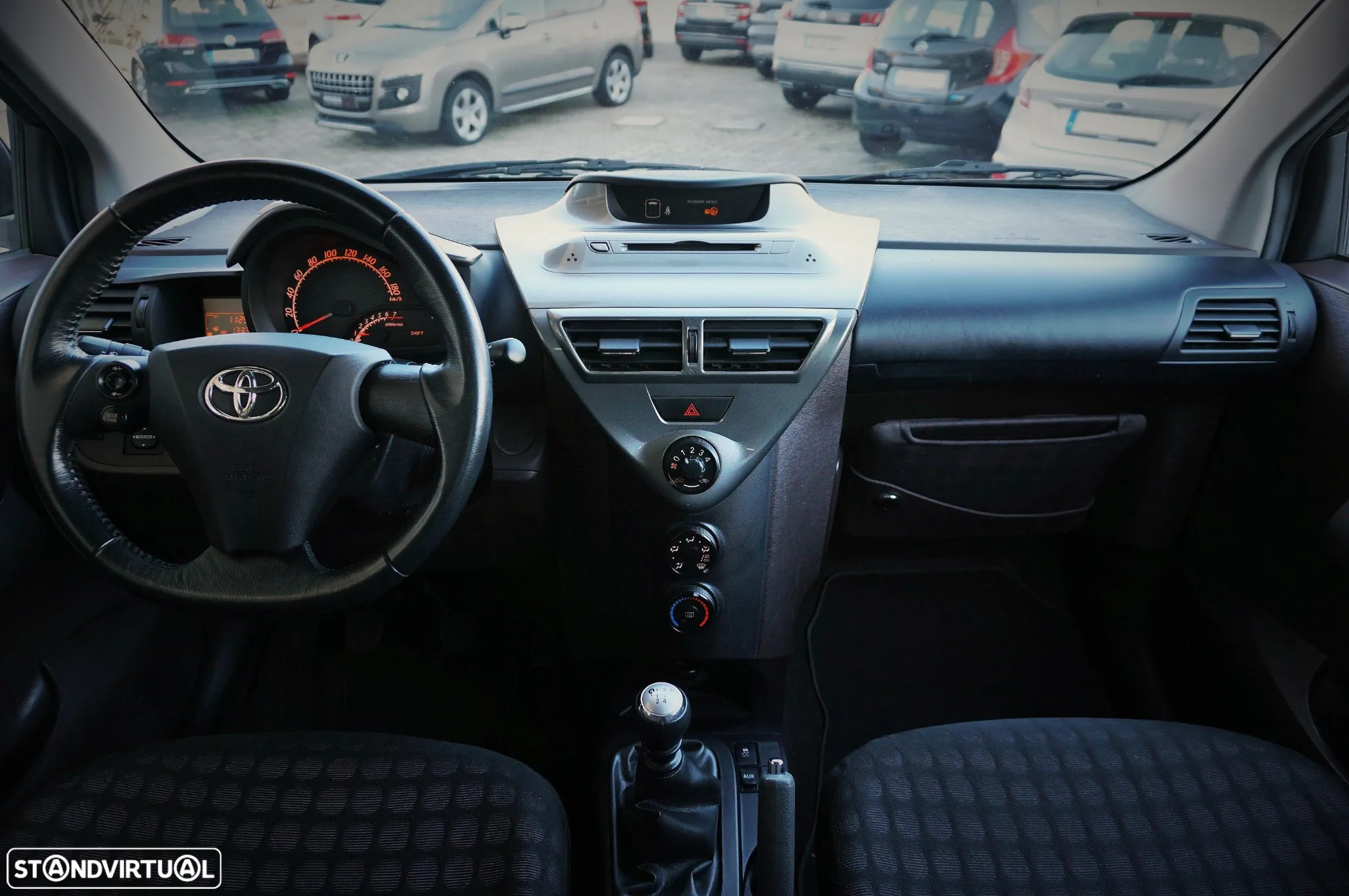 Toyota iQ 1.0 VVT-i - 15