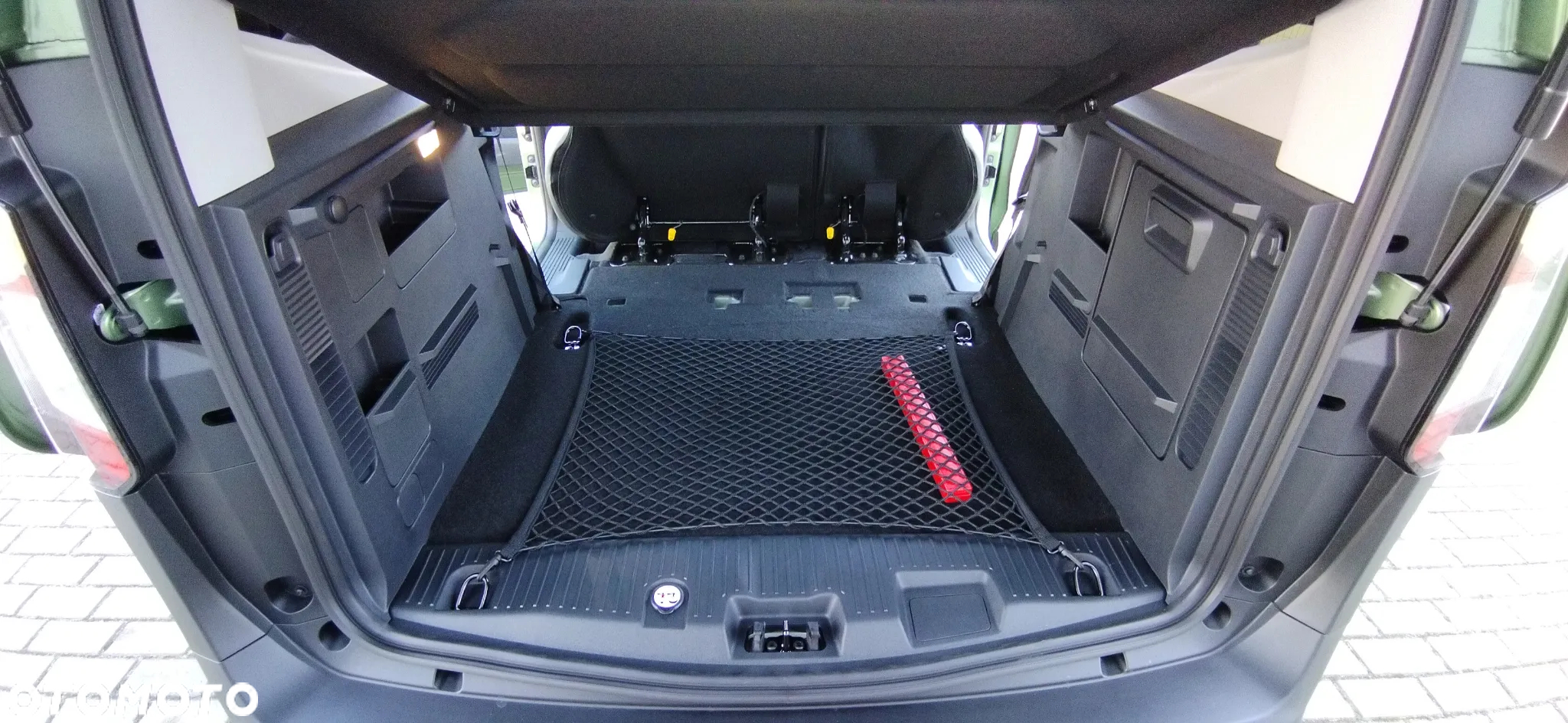 Ford Tourneo Courier - 23