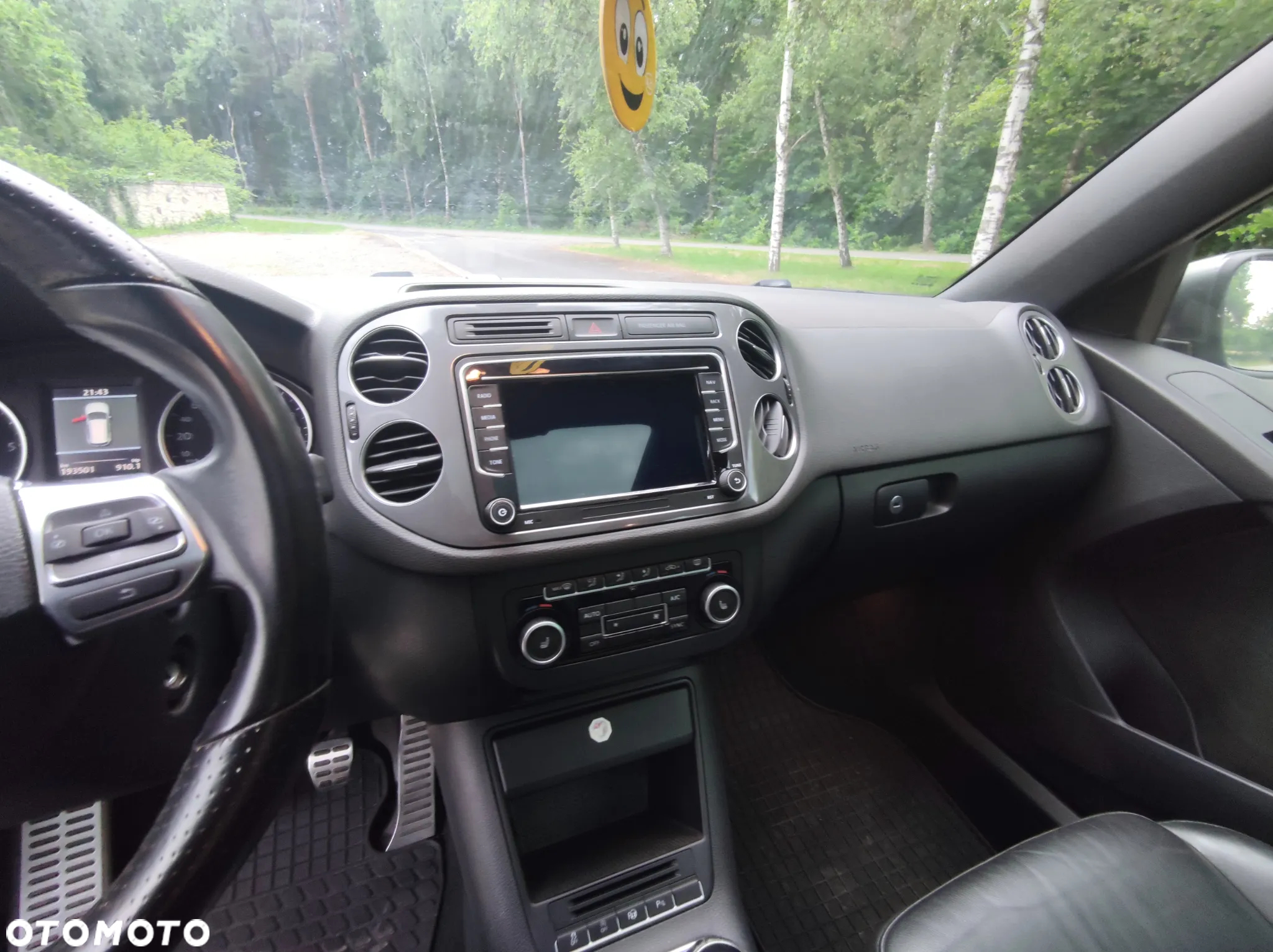 Volkswagen Tiguan 2.0 TDI Perfectline R-Style - 13