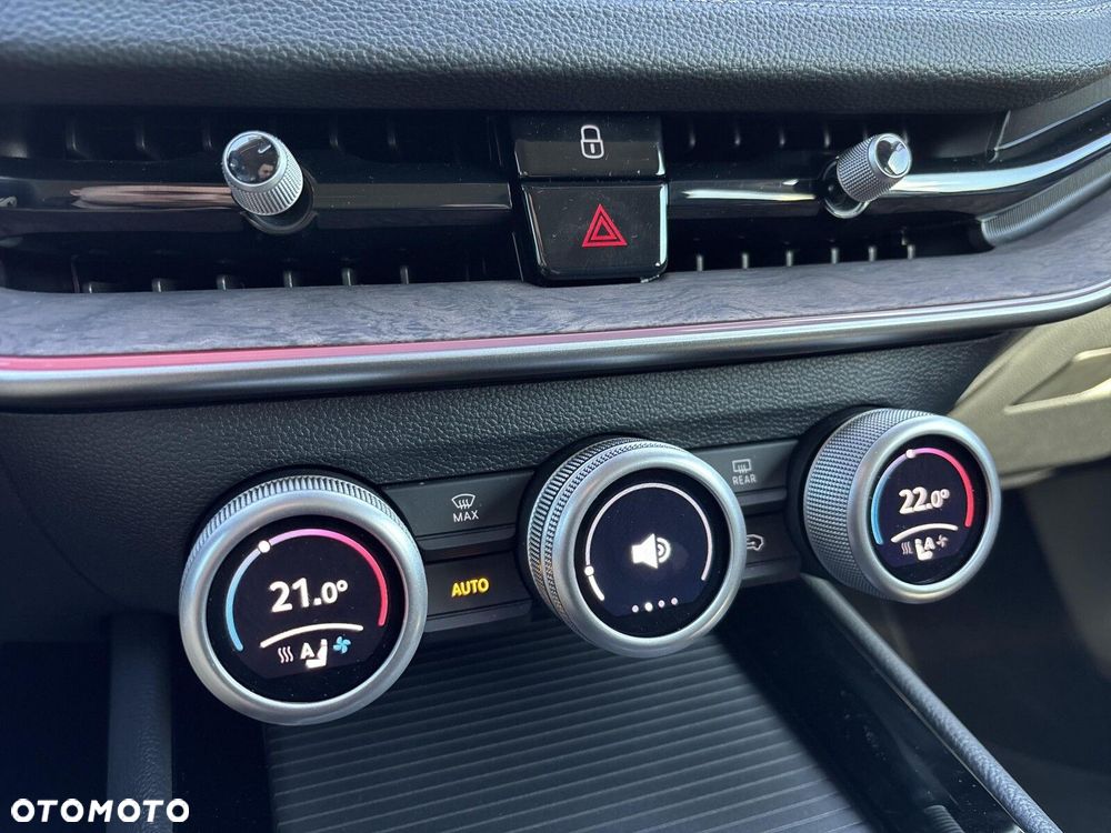 Skoda Superb 2.0 TDI SCR 4x4 L&K DSG - 38