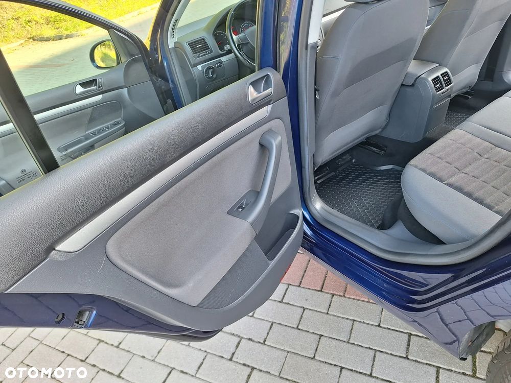 Volkswagen Golf 1.6 Tour Edition - 31