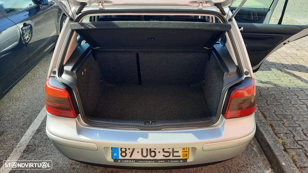 VW Golf 1.4i 25 Anos - 10