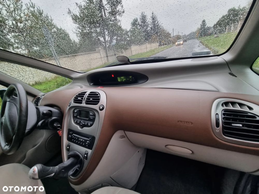 Citroën Xsara Picasso 1.8i Exclusive - 2