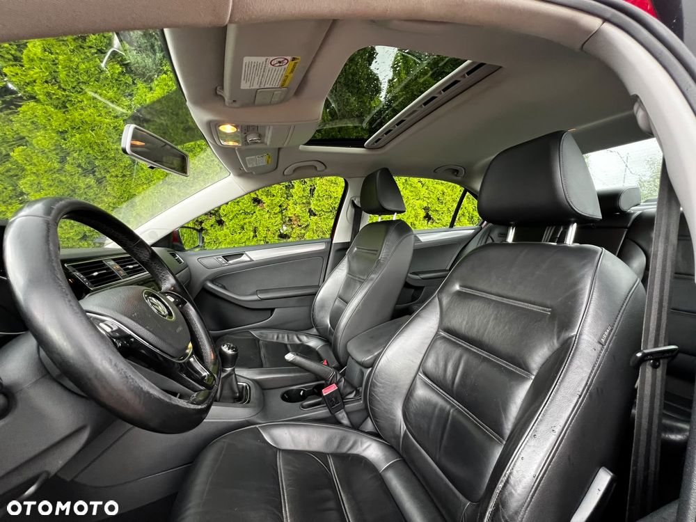 Volkswagen Jetta 2.0 TDI BlueMotion Technologie - 10