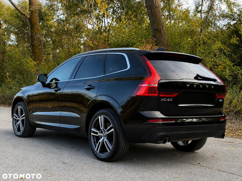 Volvo XC 60 T5 AWD Geartronic Momentum - 6
