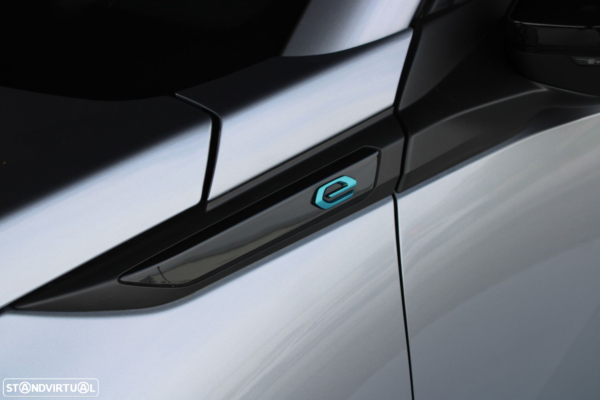 Peugeot e-2008 50 kWh Active Pack - 34