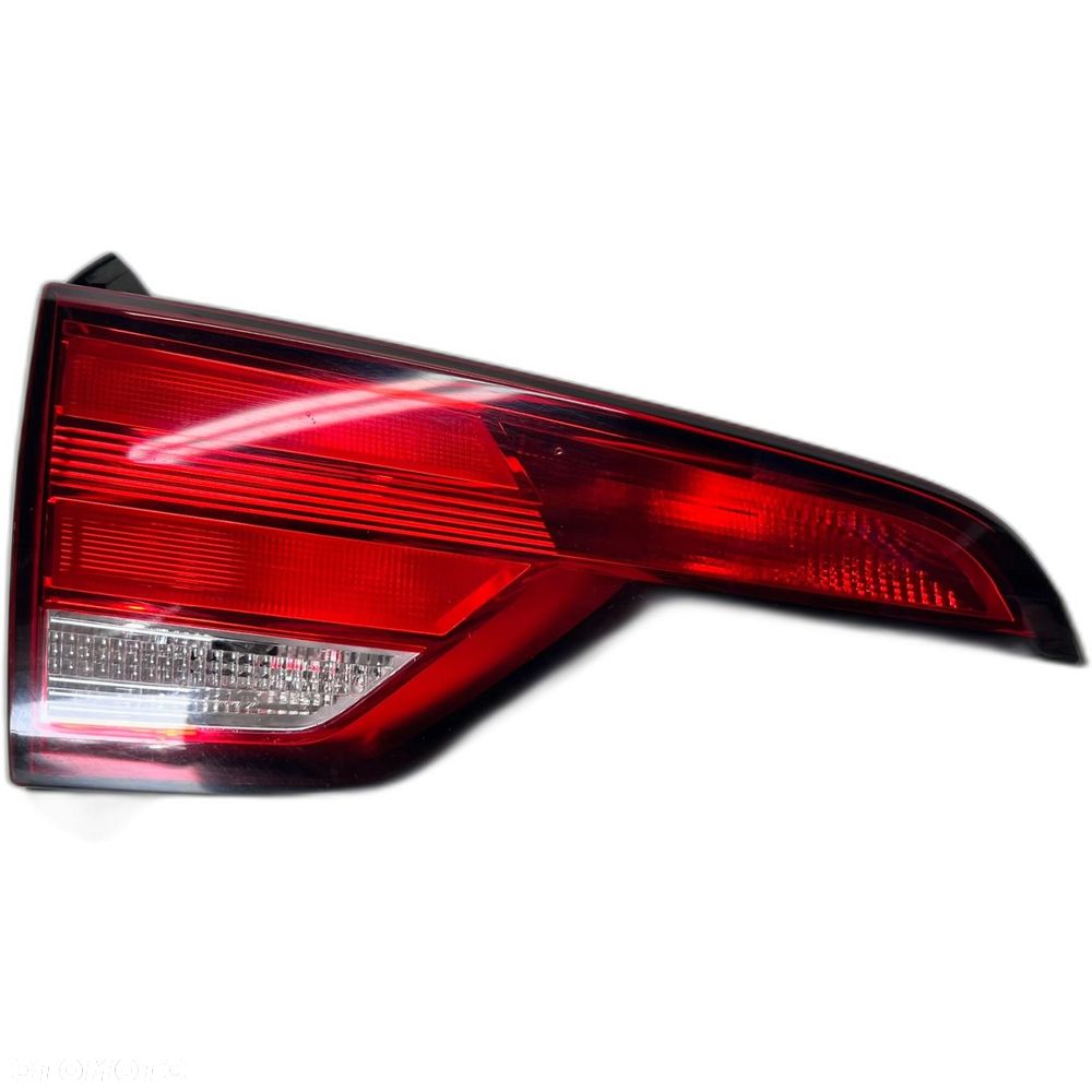LAMPA LEWY TYŁ W KLAPĘ AUDI A4 B9 AVANT 8W9945075A - 1