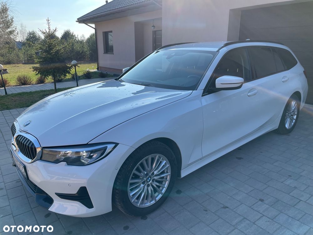 BMW Seria 3 320d xDrive mHEV - 2