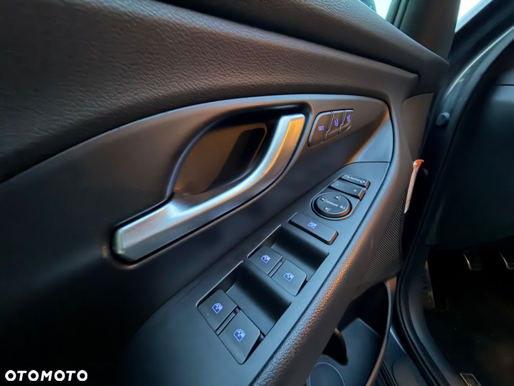 Hyundai i30 1.5 T-GDI 48V-Hybrid N-Line - 14