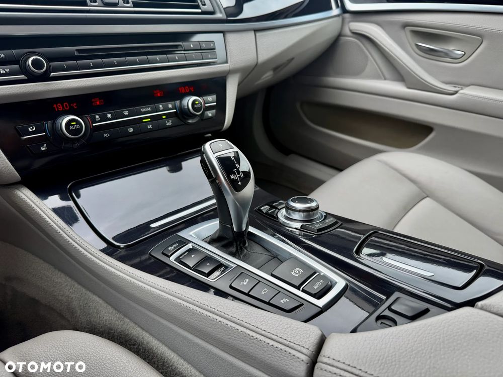 BMW Seria 5 535d xDrive Sport-Aut Modern Line - 11