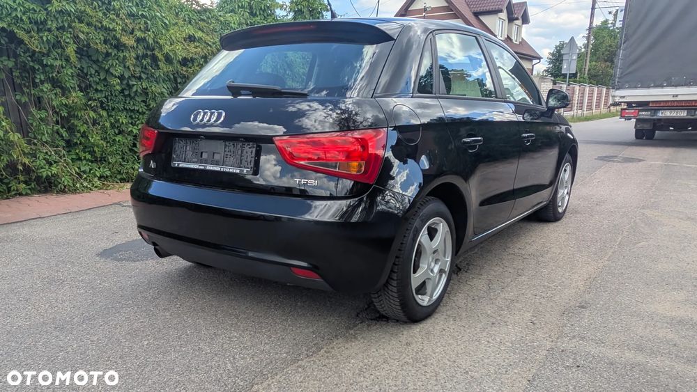 Audi A1 Sportback 1.2 TFSI S line edition m S line Sportpaket - 6