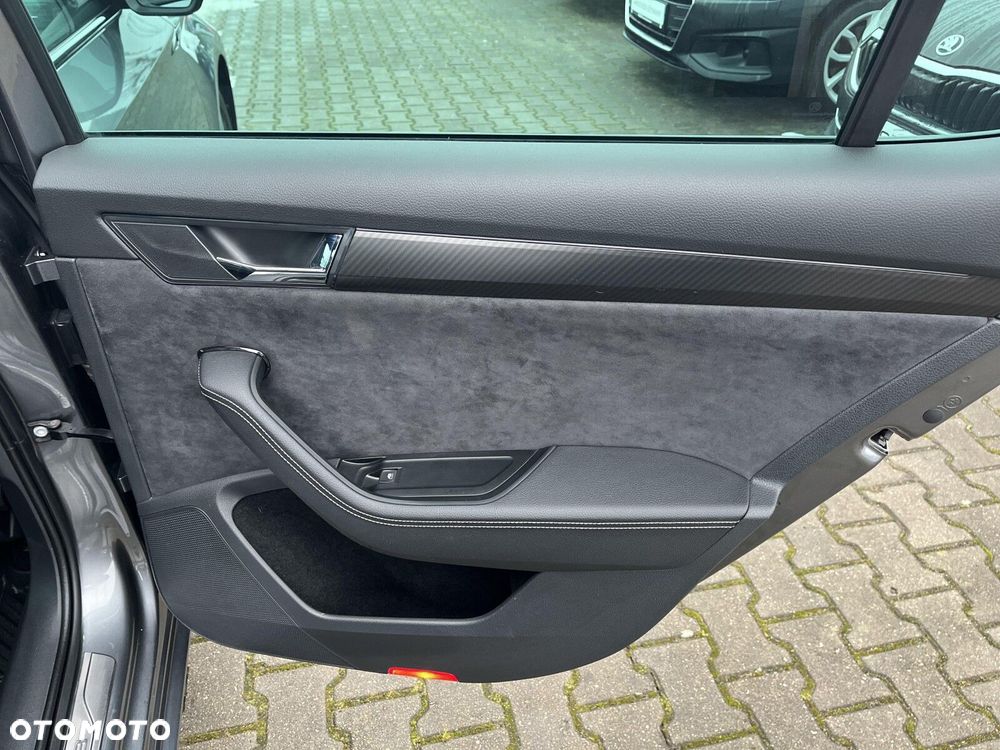 Skoda Superb 2.0 TSI 4x4 Sportline DSG - 13