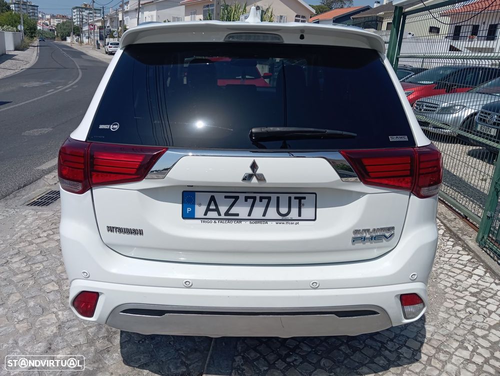 Mitsubishi Outlander 2.4 4WD Plug-In Hybrid Spirit+ - 4