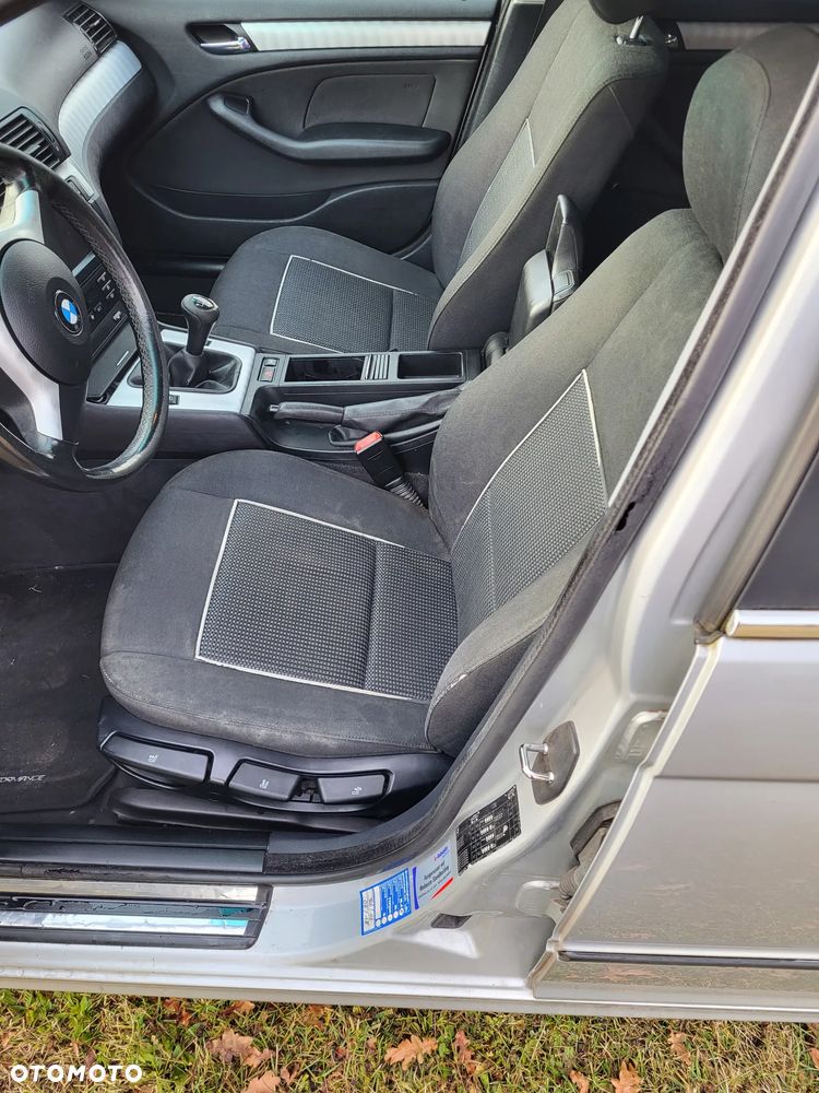 BMW Seria 3 325i - 12