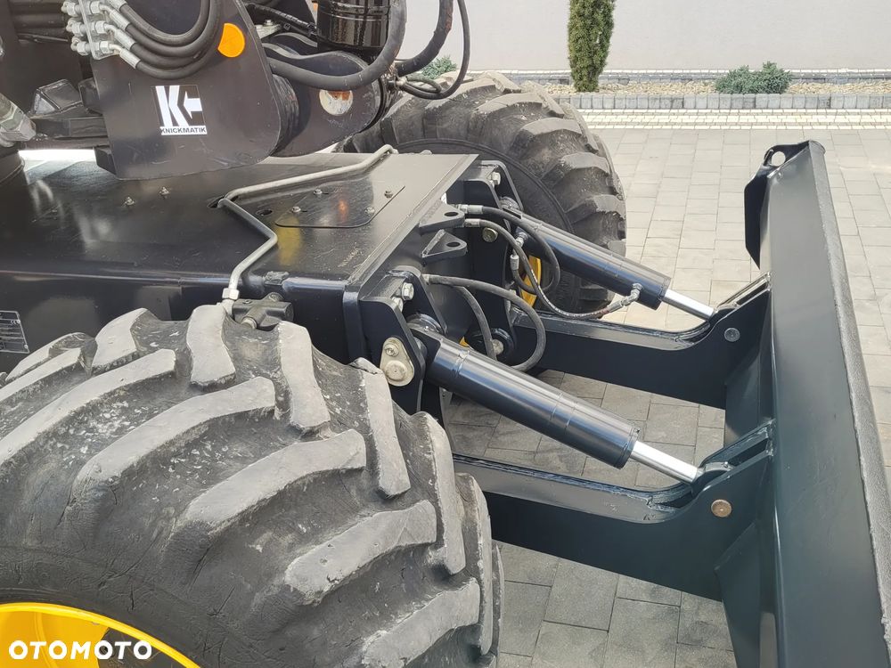 Yanmar B110W / ROTOTILT ze szczypcami / przyczepa / - 15