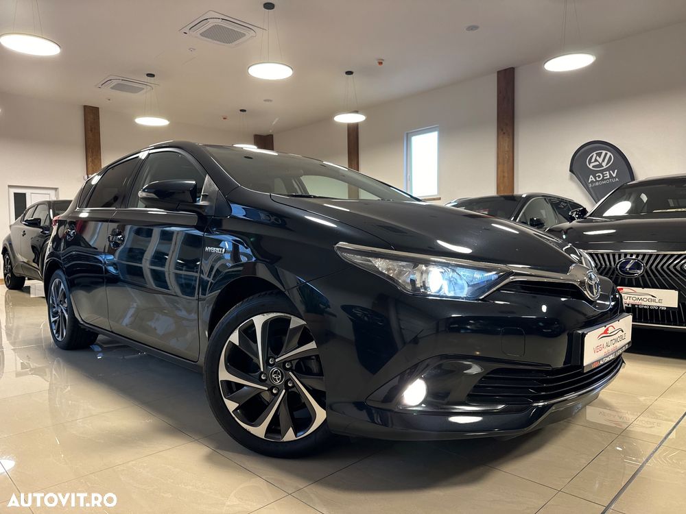 Toyota Auris 1.8 VVT-i Hybrid Automatik Design Edition - 2