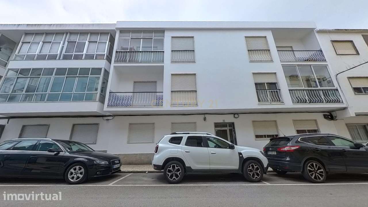 T2 Remodelado na Venda do Pinheiro | 1100 €/mês - Grande imagem: 2/27
